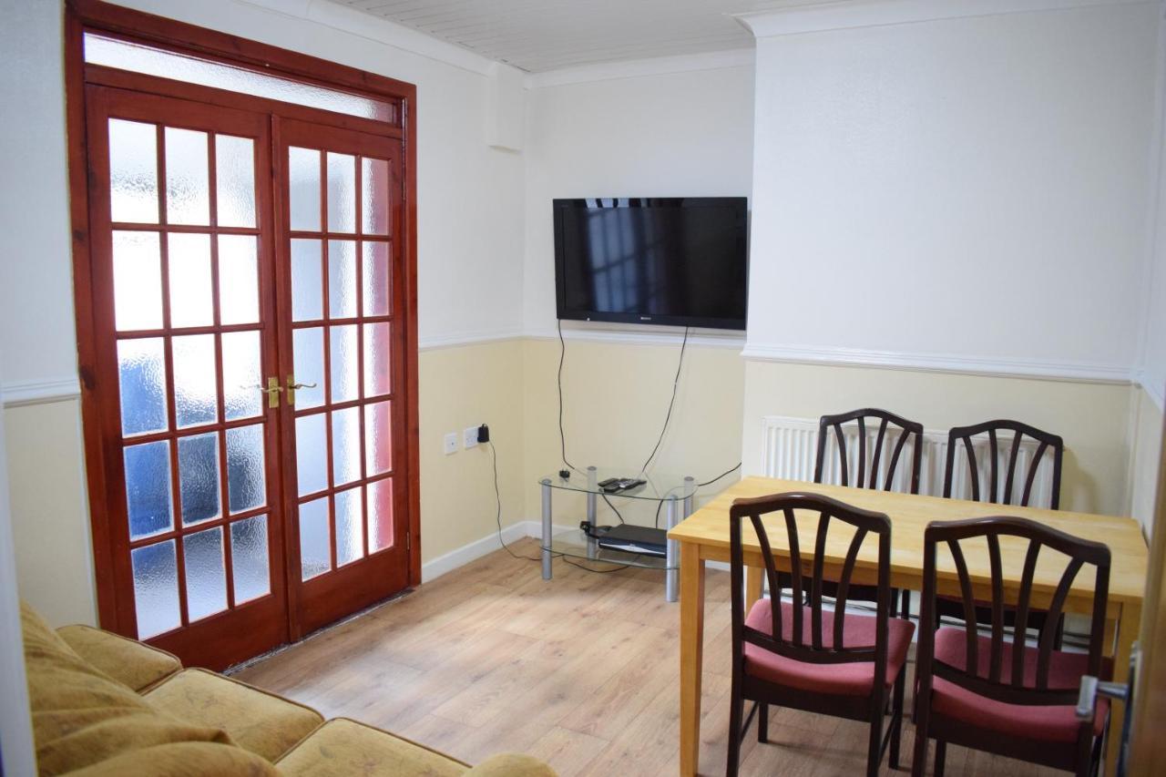 House Stay In Bangor North Wales ภายนอก รูปภาพ