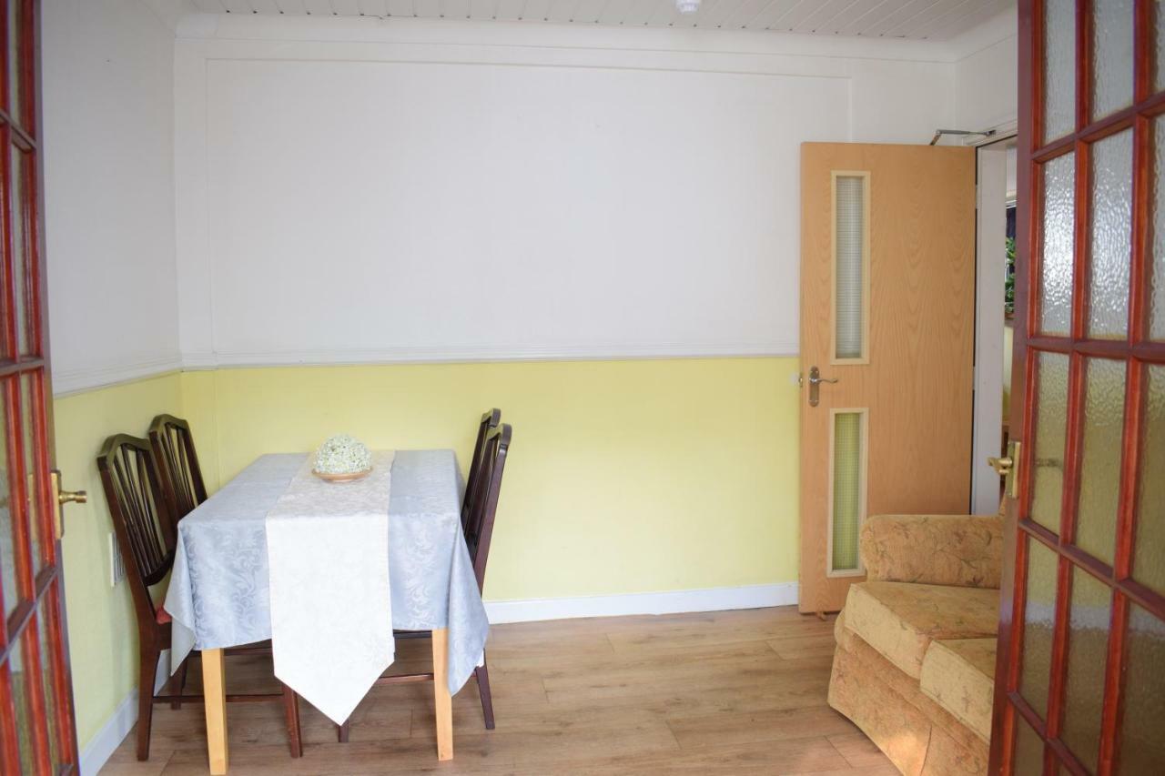 House Stay In Bangor North Wales ภายนอก รูปภาพ