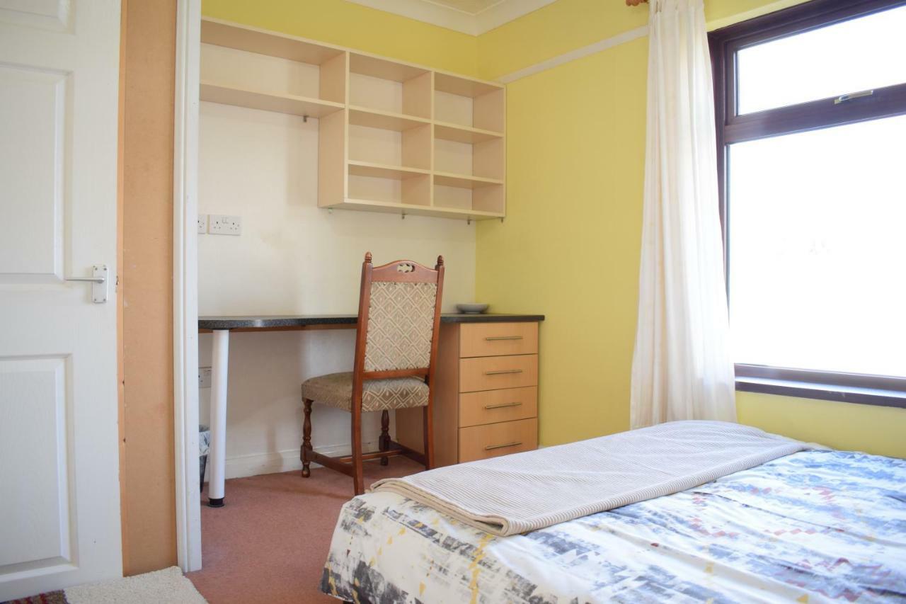 House Stay In Bangor North Wales ภายนอก รูปภาพ