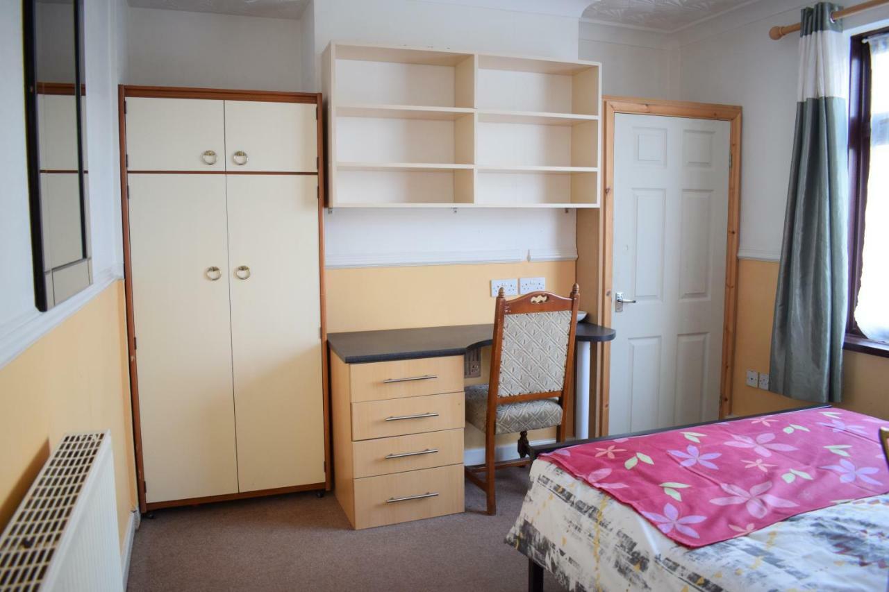 House Stay In Bangor North Wales ภายนอก รูปภาพ